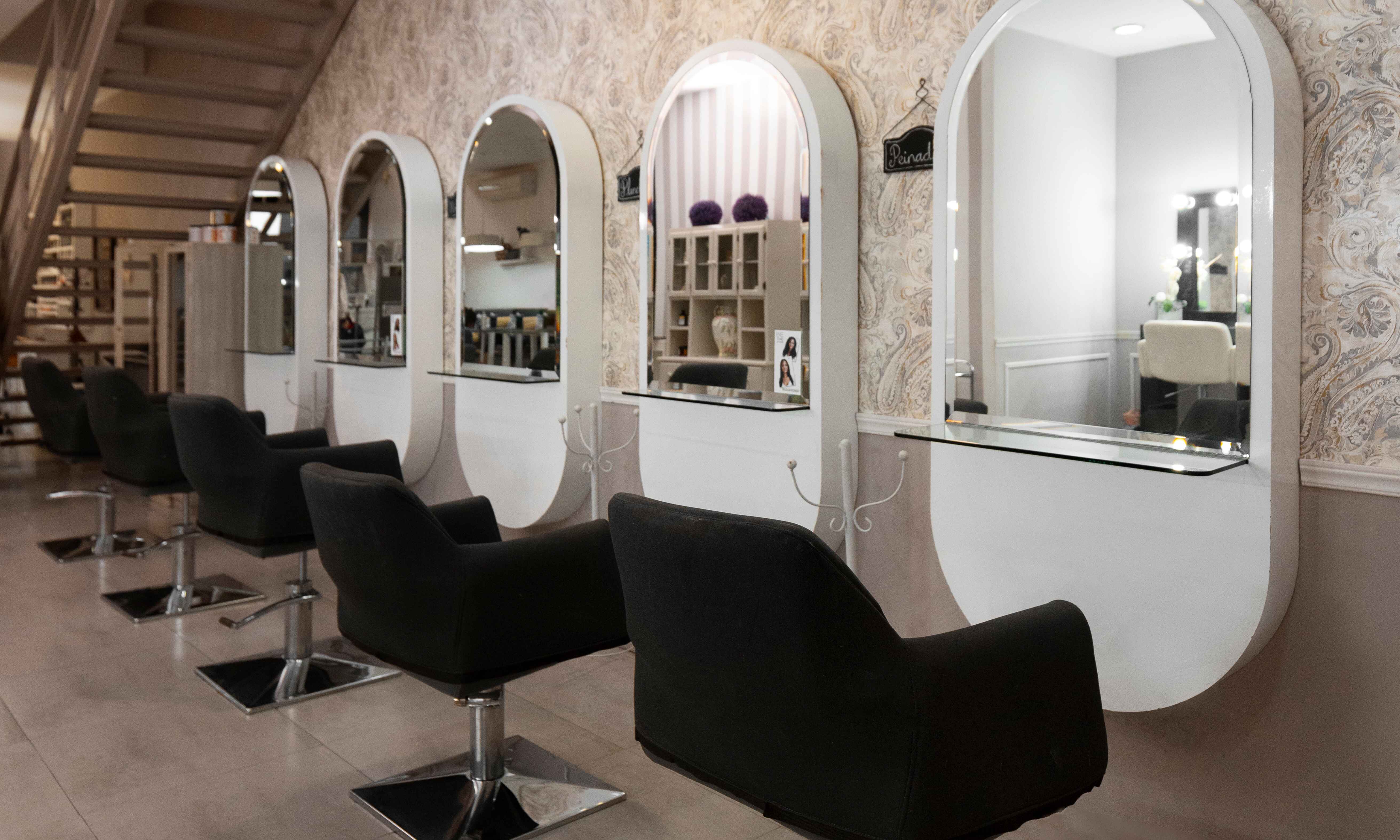 Why Salon Suites in Dunwoody Are Perfect for Independent Stylists